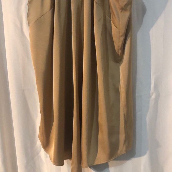 Golden silky chain link top dress - Picture 3 of 5